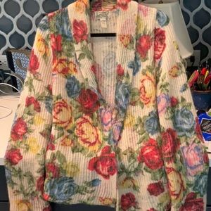 Beautiful Lucky Brand Floral Sweater